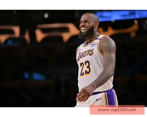 揭秘湖人冲冠背后詹姆斯带头拼搏 41岁老将仍无惧疲劳引领队友出战